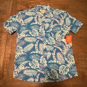 St. John’s Bay button down shirt - no tuck - fun leaf print